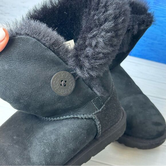 UGG Black Bailey Button Boots Sz 7 - Picture 7 of 11